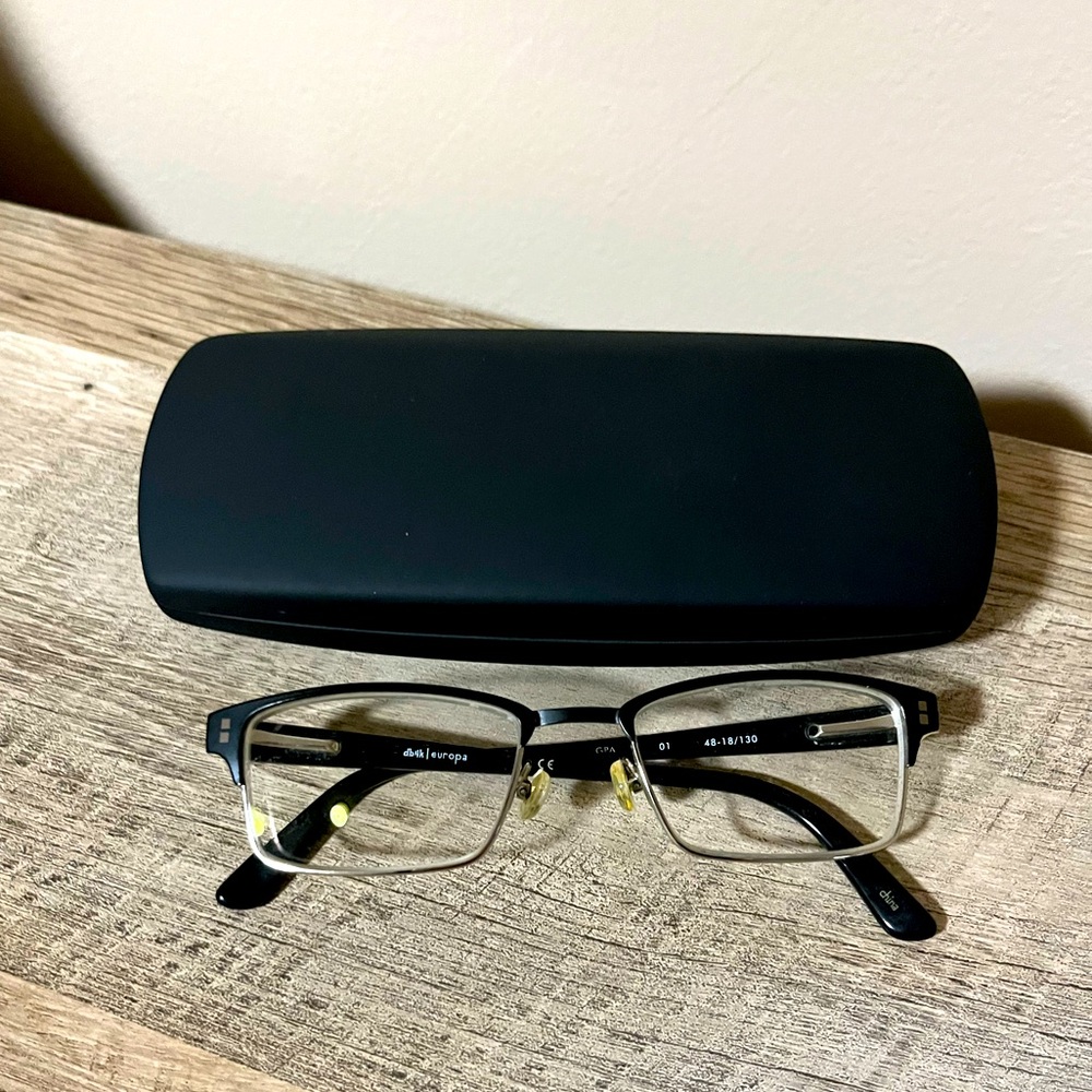 Women’s Eyeglass Frames